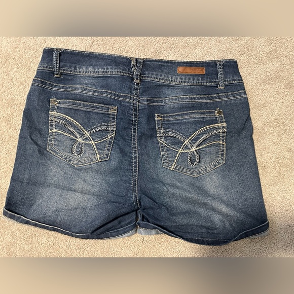 Wallflower Bermuda shorts - Picture 3 of 3